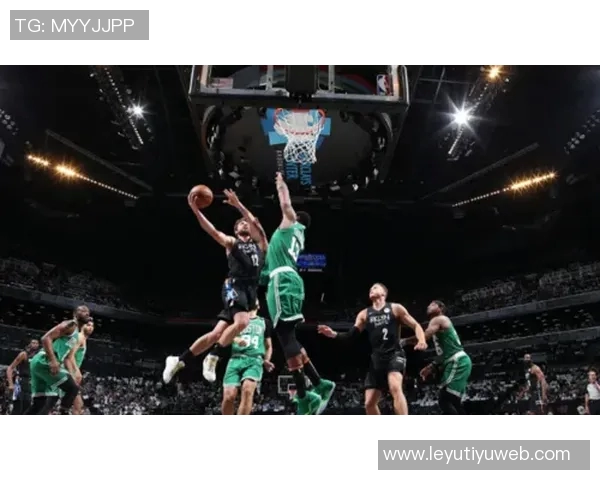 曼恩火力全开7投6中三分球完美表现助力球队拿下15分与3个篮板