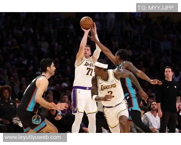 皮尔斯分析湖人核心组合需调整送走老詹或小里以增强防守实力