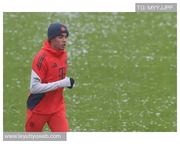 穆西亚拉重返赛场喜获进球状态回暖信心逐渐恢复