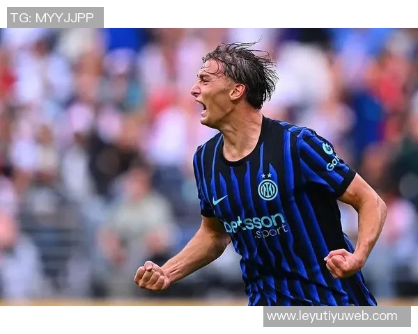 斯基拉透露因西涅愿加盟拉齐奥年薪120万欧合同至2027年